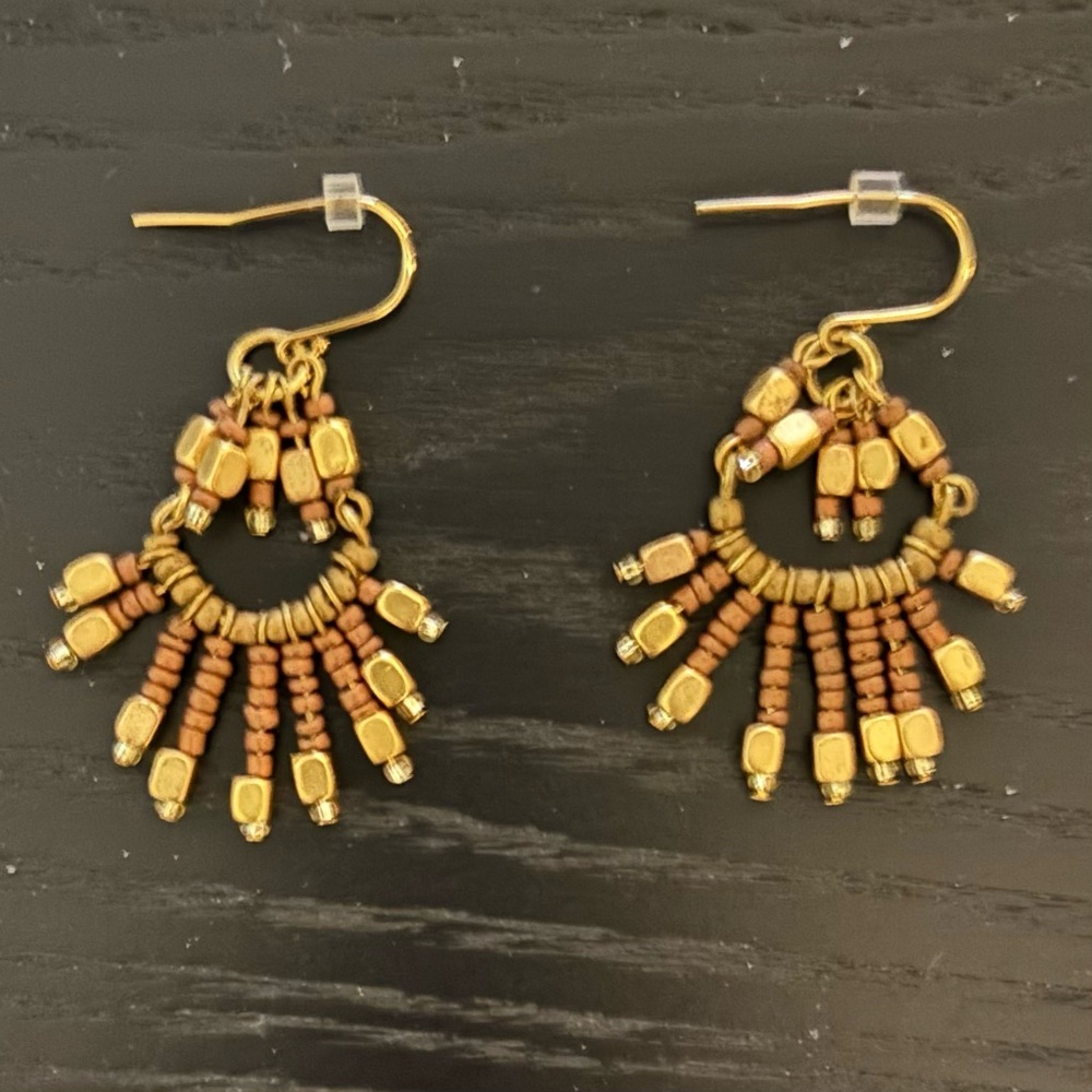 Chico’s Boho Beaded Chandelier Dangle Earrings Gold Bronze Mixed Metal Y2K - Picture 4 of 4